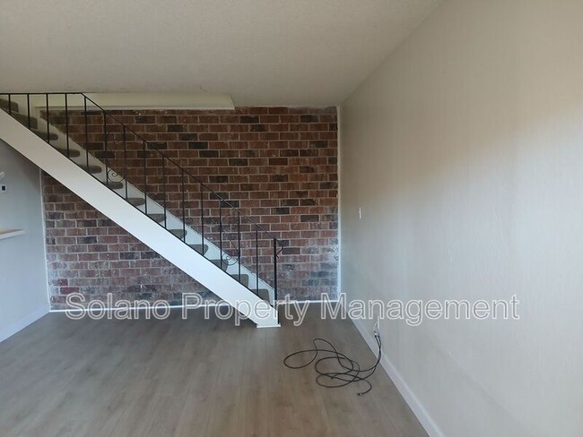 Building Photo - 1930 Peabody Rd