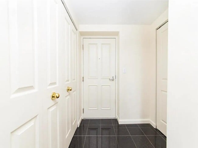 Photo - 8-12 Museum Way - 8-12 Museum Way