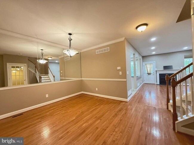 Photo - 122 Providence Ln