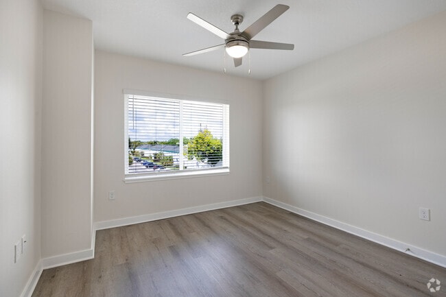 2BR, 2BA - 928SF - Primary Bedroom