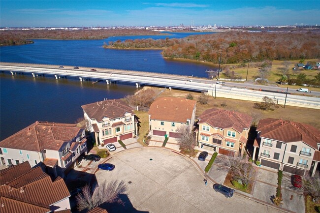 Building Photo - 4132 Boardwalk Blvd Rental