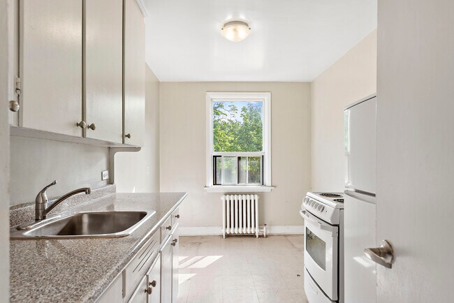 Photo - 19-23 Engelhart Cres,64-68 Harris Park Dr