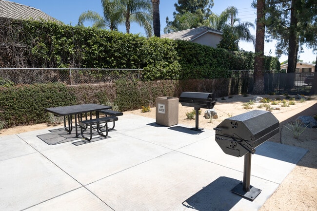 Sunset Ridge Apartments