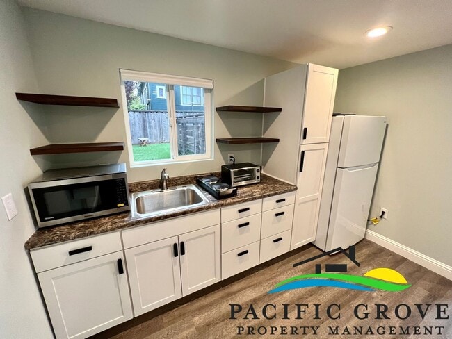 Photo - Junipero Ave Apartment Studio - Available ...