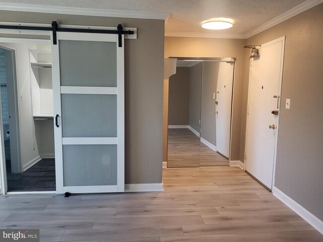 Building Photo - 1200 S Arlington Ridge Rd Unit 710