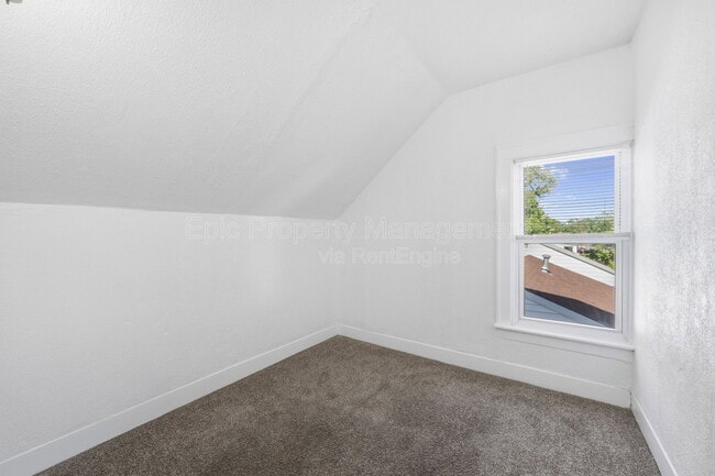 Photo - 1511 E Harry Ave