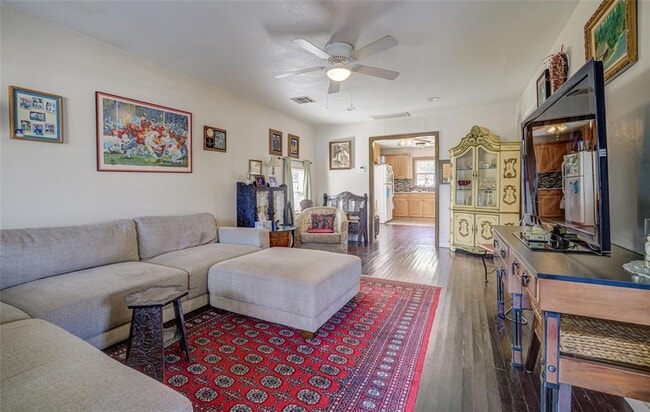 Photo - 913 E Comanche St