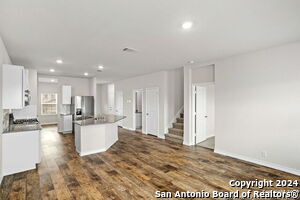 Photo - 5035 Punch Shot