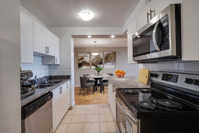 Photo - 600 & 620 Lolita Gardens