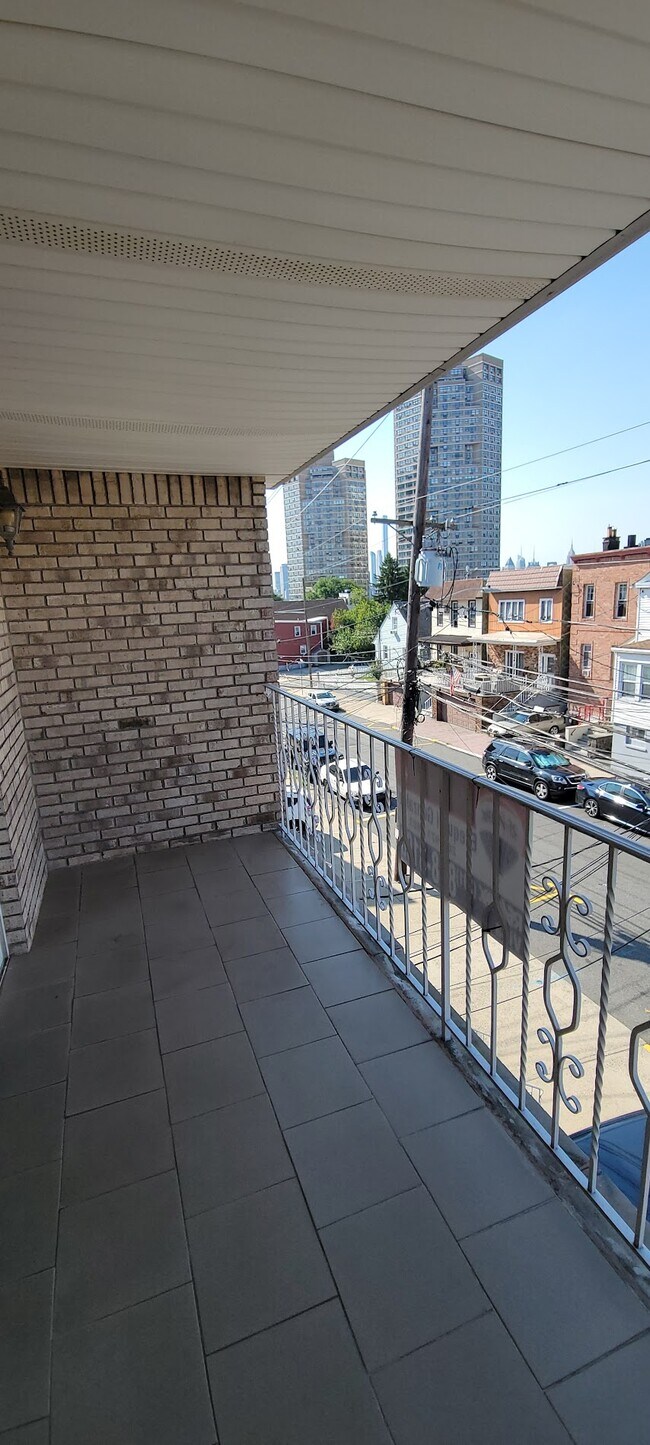Photo - 64 70th St Apartments Unit 2