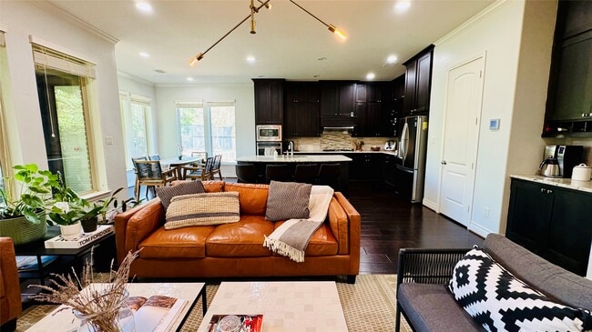 Photo - 27 Jonquil Pl