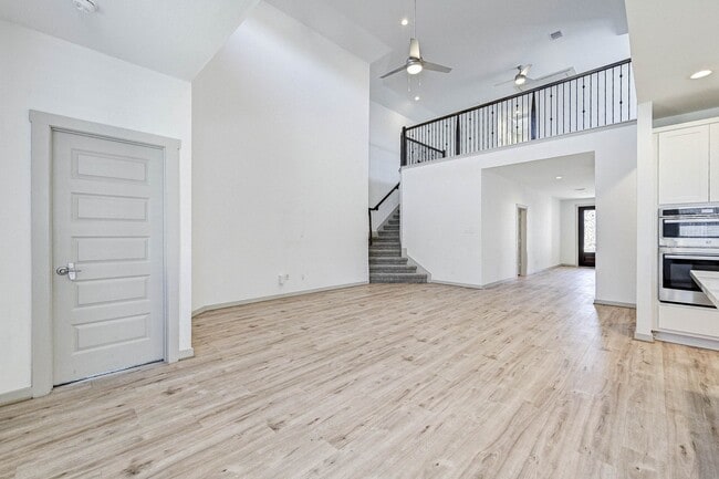 Photo - 3323 Polk Crk Dr