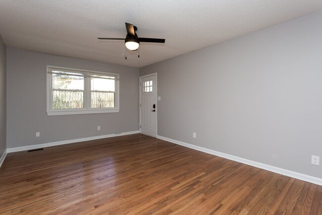 Photo - 718 Holloway St Unit Apt B