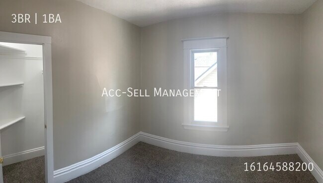 Photo - 944 Davis Ave NW Unidad 2