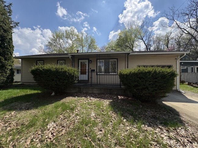 Photo - 814 Taylor St