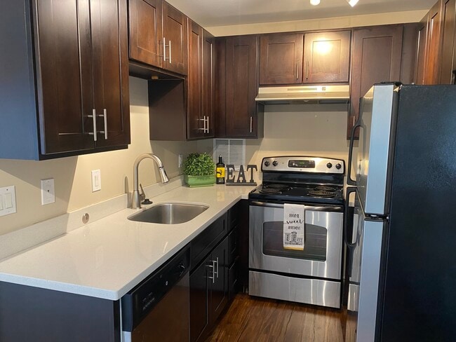 Photo - 301 E Roy St Unit 42