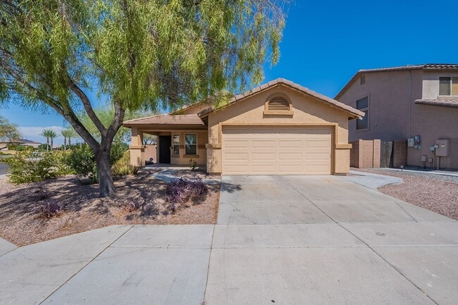 Photo - Stunning 4-Bedroom, 1.75-Bath Home Near South Mountain Section 8 Welcome