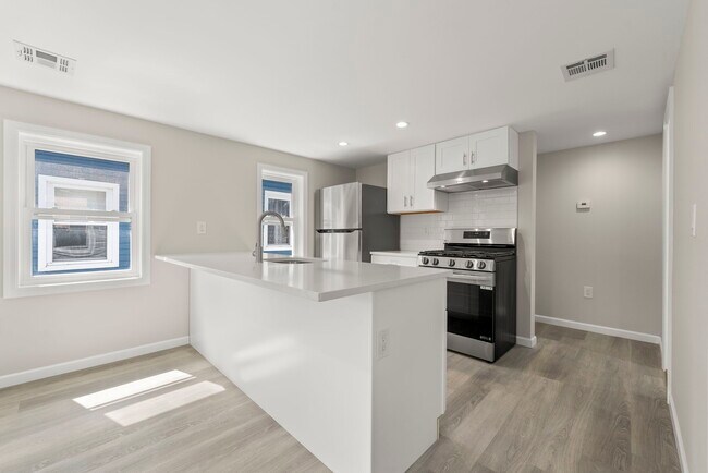 Photo - 30 New St Unit 2