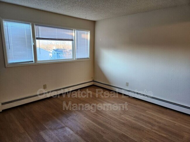 Photo - 177 Michael Ct