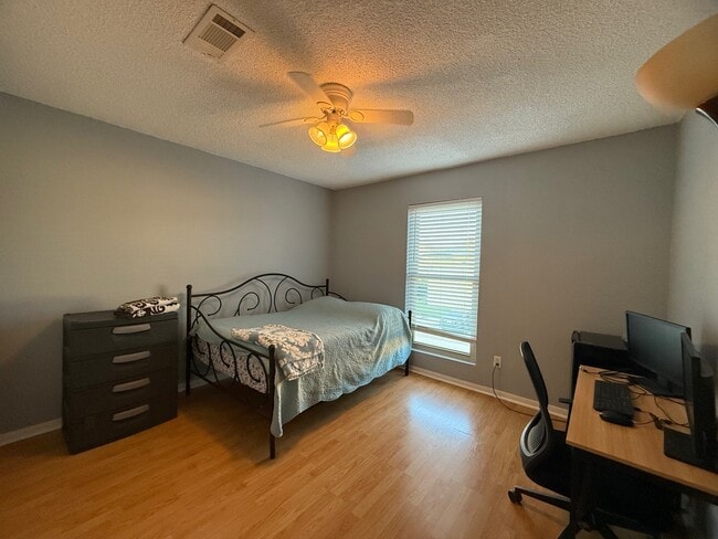 Photo - 1516 Bay Area Blvd Unit True