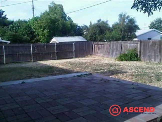 Photo - Charming 3 Bed, 1 Bath Home with Garage in Bakersfield