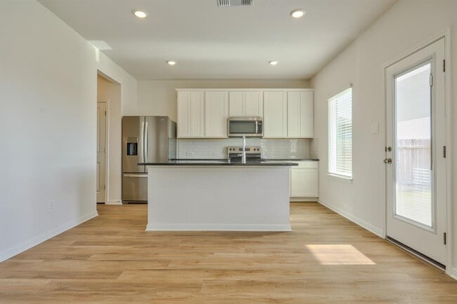 Photo - 129 Honey Bee Rd