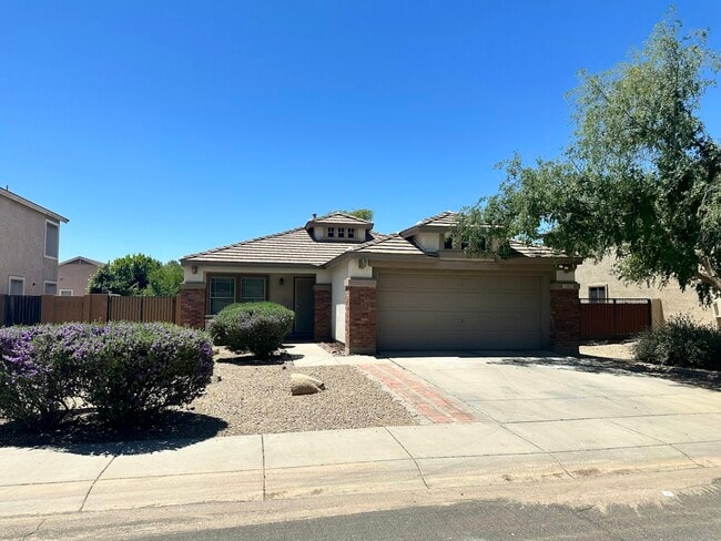 Building Photo - 7063 W Palmaire Ave