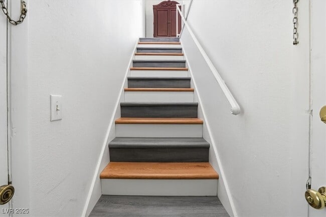 Photo - 1454 Elizabeth Ave Unidad 4