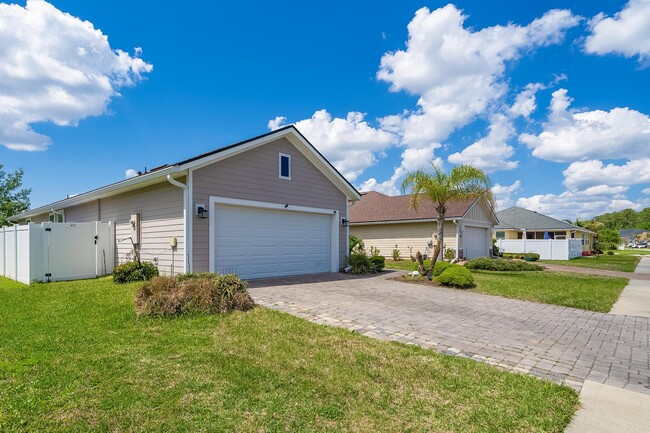 Photo - 494 Aventurine Ave