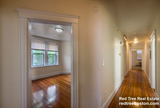 Building Photo - 524 Cambridge St Rental