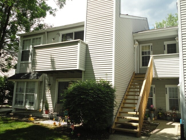 Building Photo - 176 Meadow Ridge Rd Unit 187