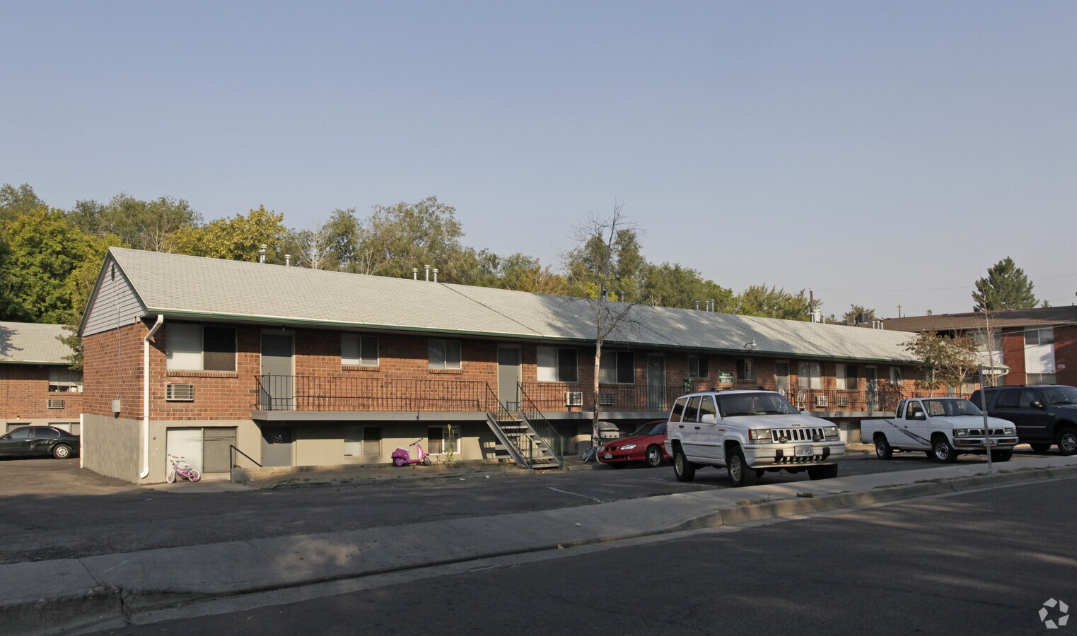 Aspen Apartments - Aspen Apartments