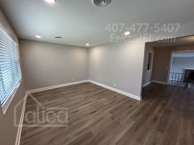 Building Photo - 6233 Harlow Blvd