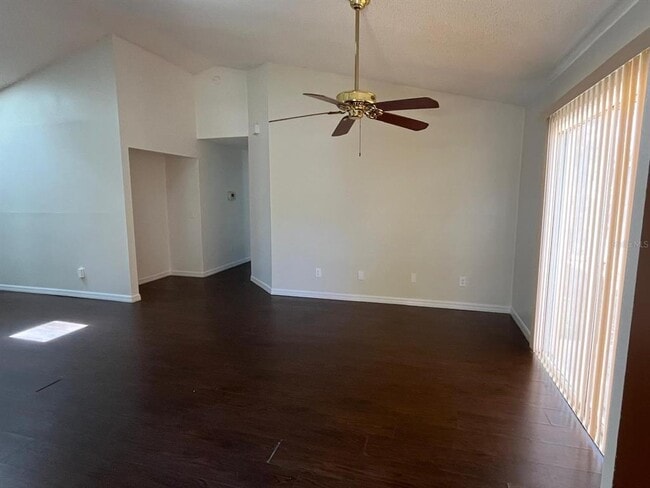 Photo - 105 Cobblestone Way