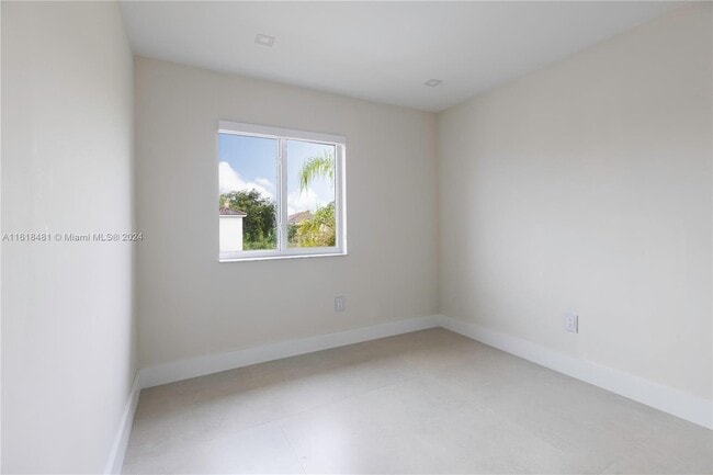 Photo - 8713 SW 214th St