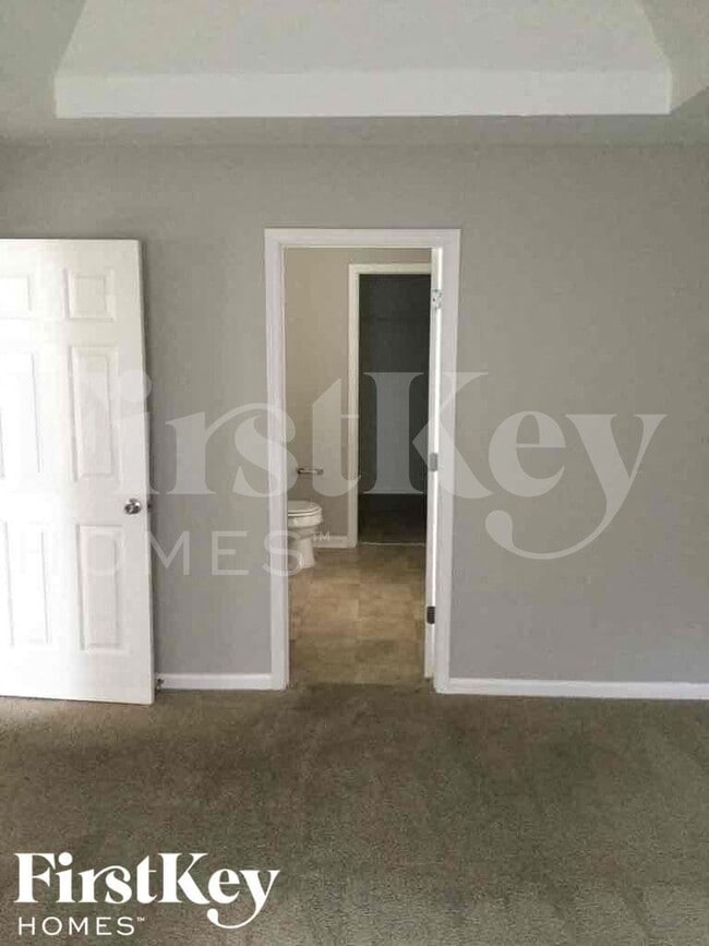 Photo - 50 Greenway Dr