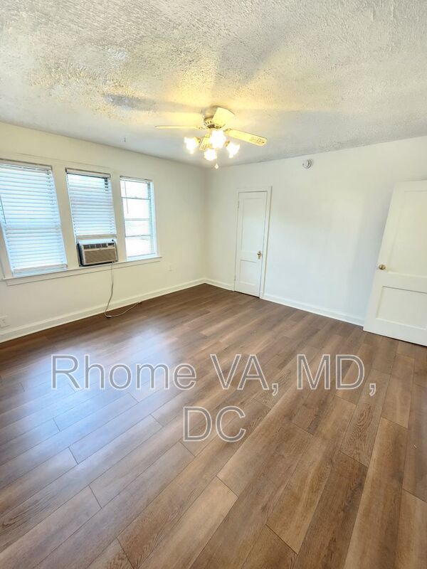 Photo - 515 Franklin St NE Unit 4