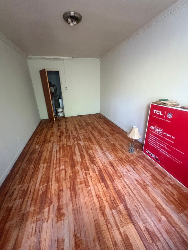 Building Photo - 330 E 92nd St Unit 2