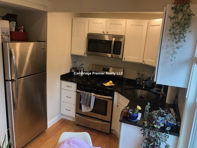 Photo - 44 Cogswell Ave Apartments Unit 2