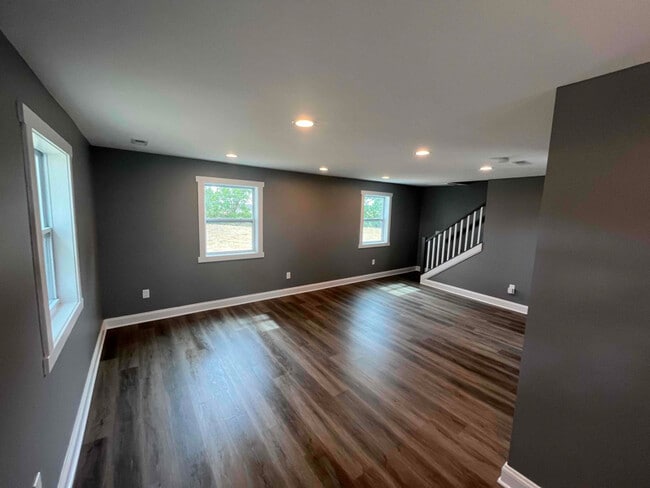 2440 Old Harrisburg Rd