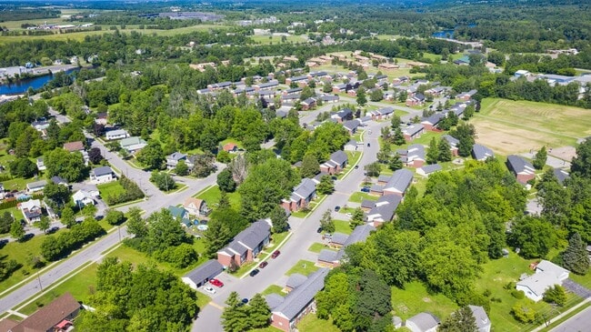 A wide-angle look at community living. - Parkstead Black River