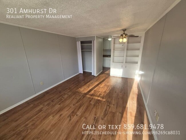 Photo - 301 Amhurst Dr