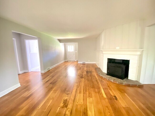 Photo - 4118 Browns Ln