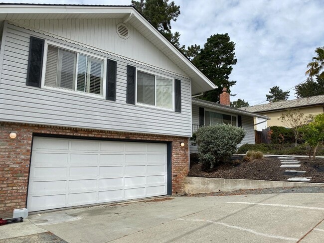 Building Photo - 1456 Bel Aire Rd Rental