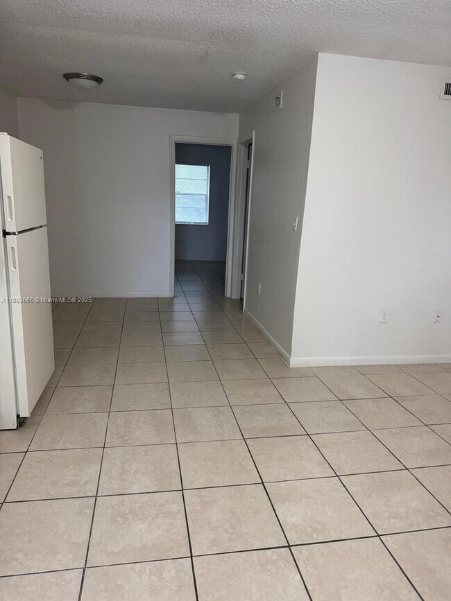 Photo - 2401 Van Buren St Unit Apt 4