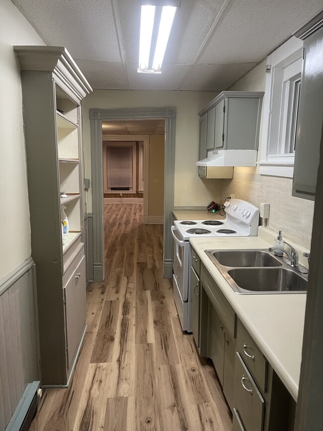 Photo - 909 N 4th Ave Unit #1