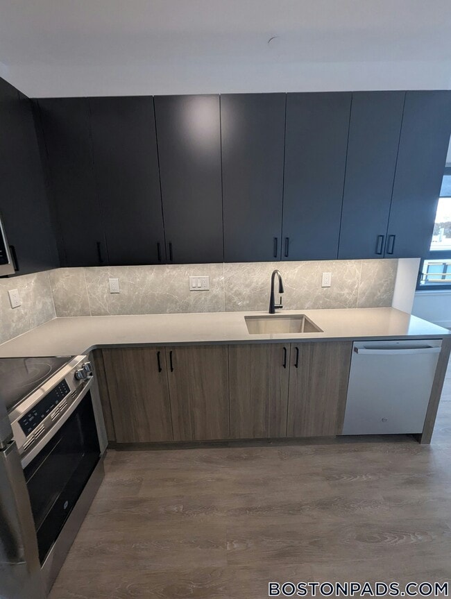 Photo - 199 Gardner St Unidad 402