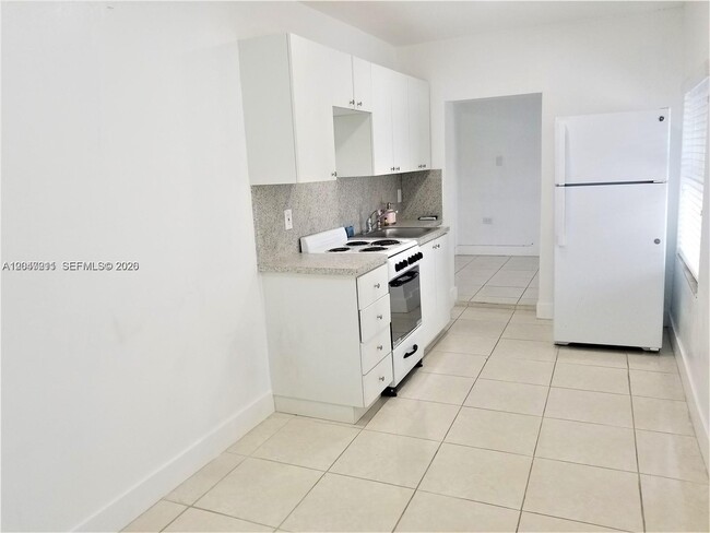 Photo - 1829 NW 4th St Unit 2