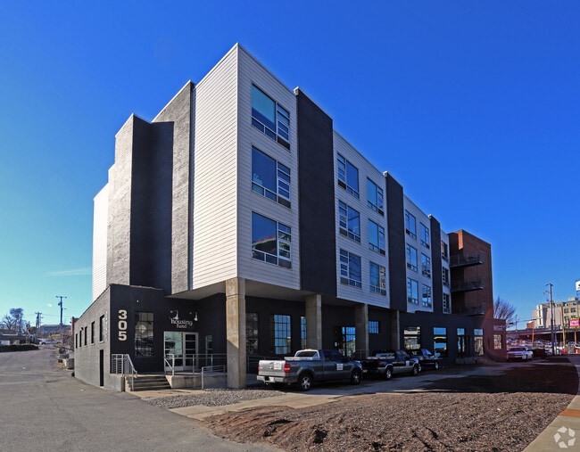 z-012226-Laurel House Lofts