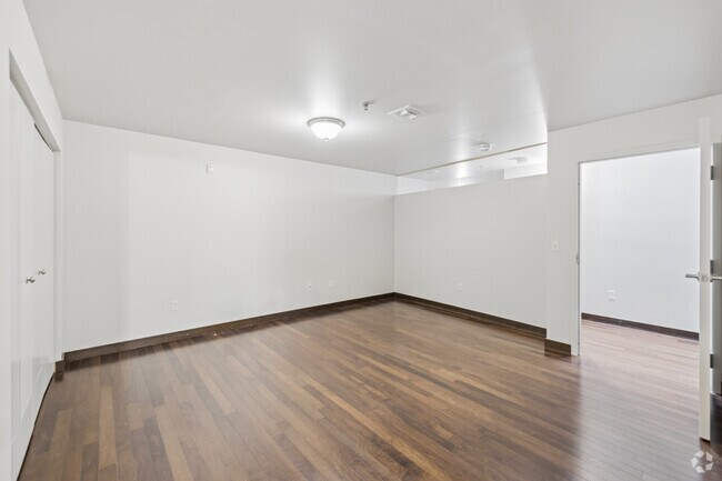2BR, 2BA - 2,300SF - Primary Bedroom